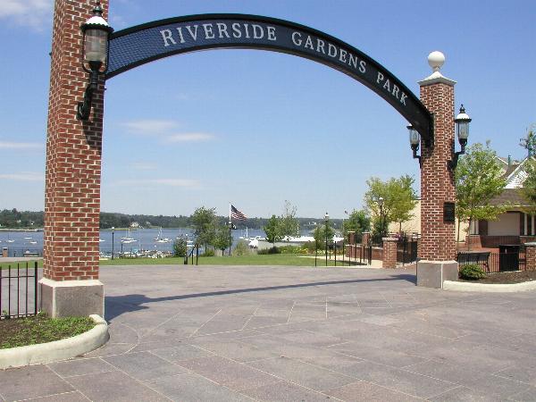 Riverside Gardens Park in Red Bank was the site of an impromptu memorial to 9-11 victims. Bruce attended a candlelight memorial service here.